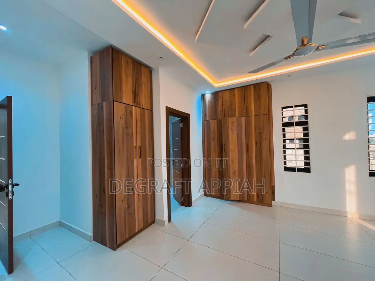 4bdrm Duplex in East Legon Hills for sale