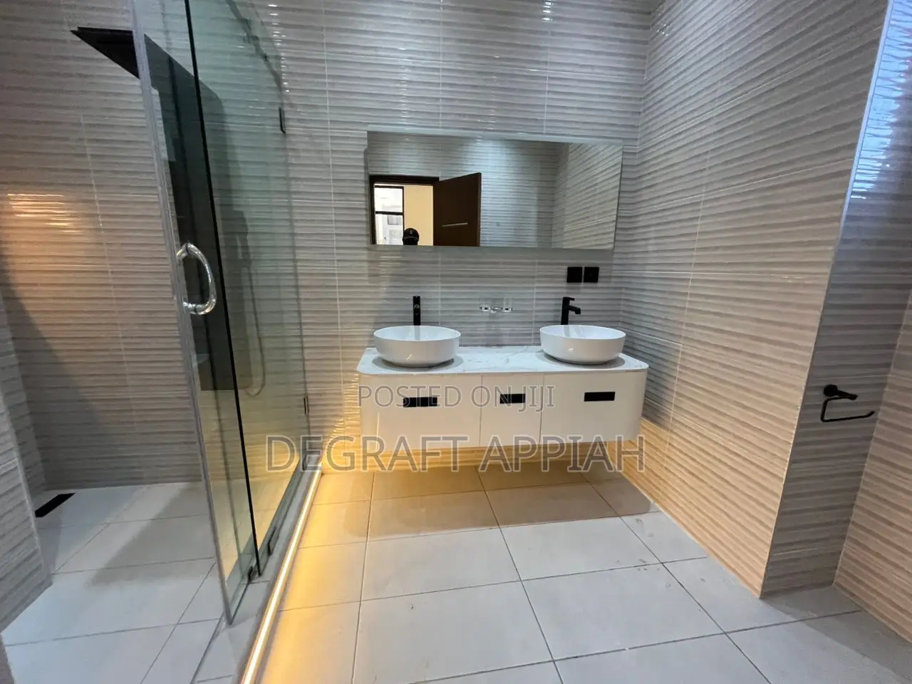4bdrm Duplex in East Legon Hills for sale