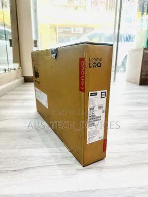 New Laptop Lenovo LOQ 15IRH8 16GB Intel Core i7 SSD 512GB
