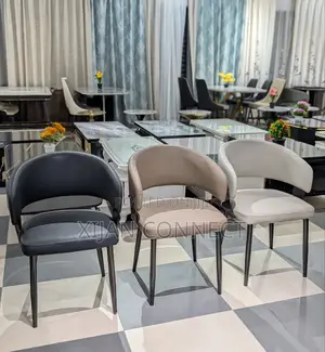 Luxury Curved Dining Chairs – Premium Leatherette Metal Leg Design