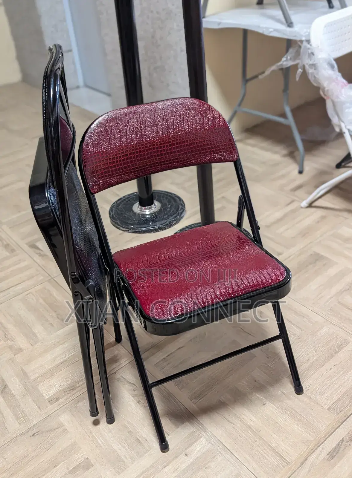 Padded Folding Chairs – Crocodile Texture