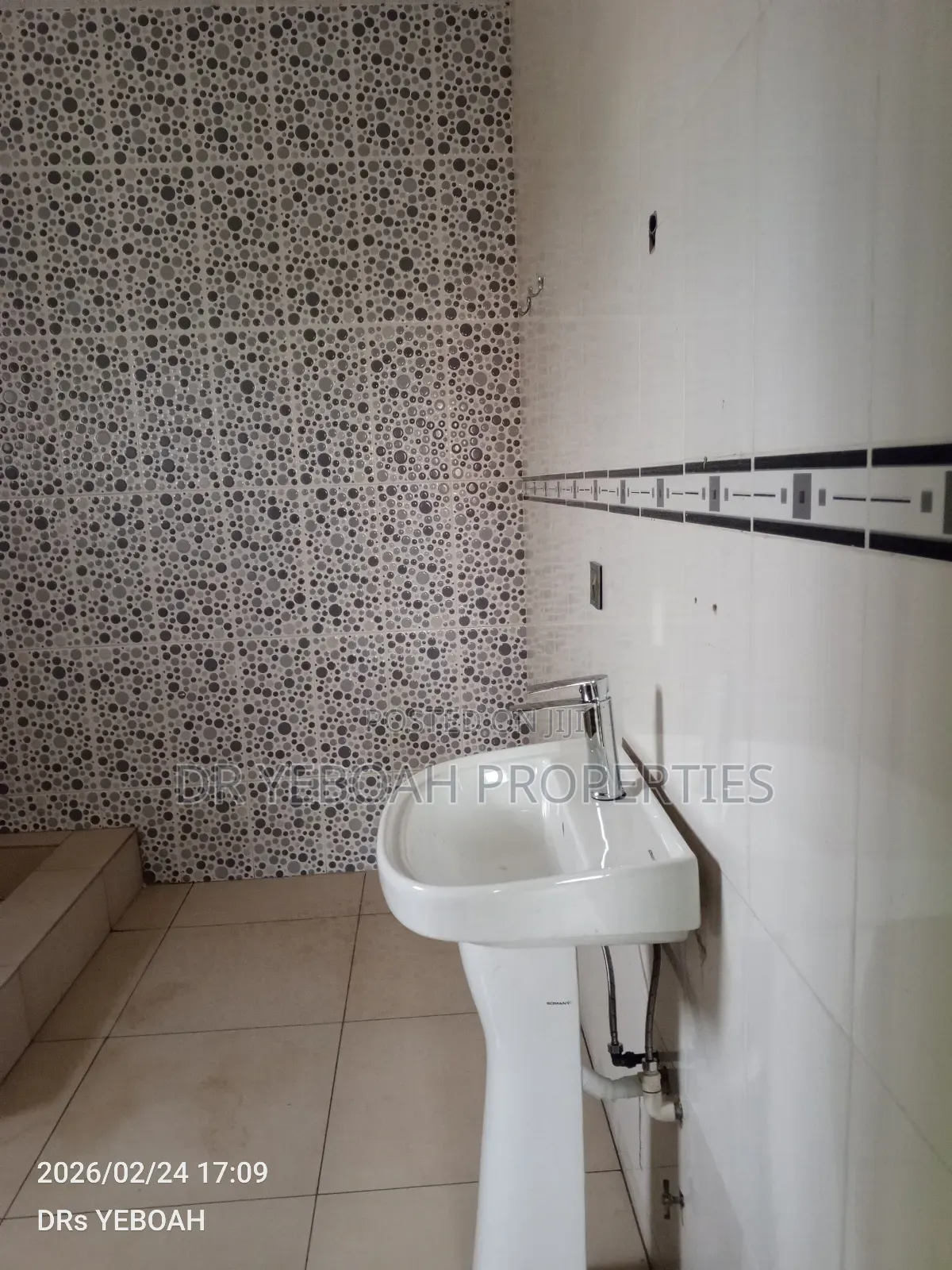 4bdrm Maisonette in Luxury- 4Bedrooms for rent