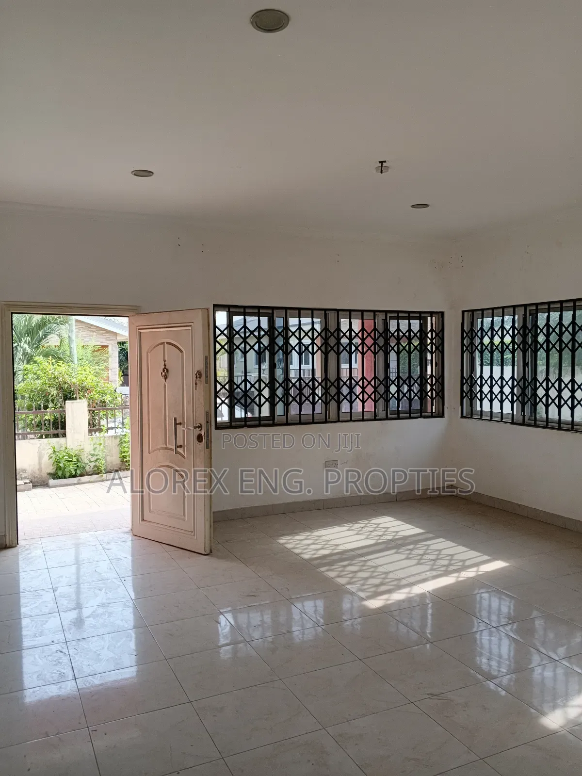 3bdrm Bungalow in Oyarifa for rent
