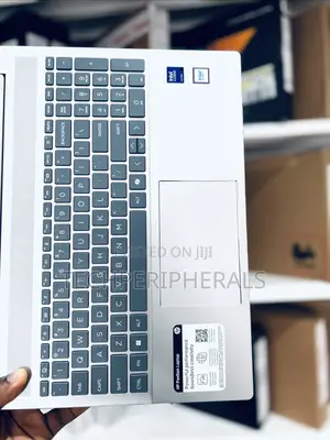 New Laptop HP Pavilion 15 8GB Intel Core Ultra 5 SSD 512GB