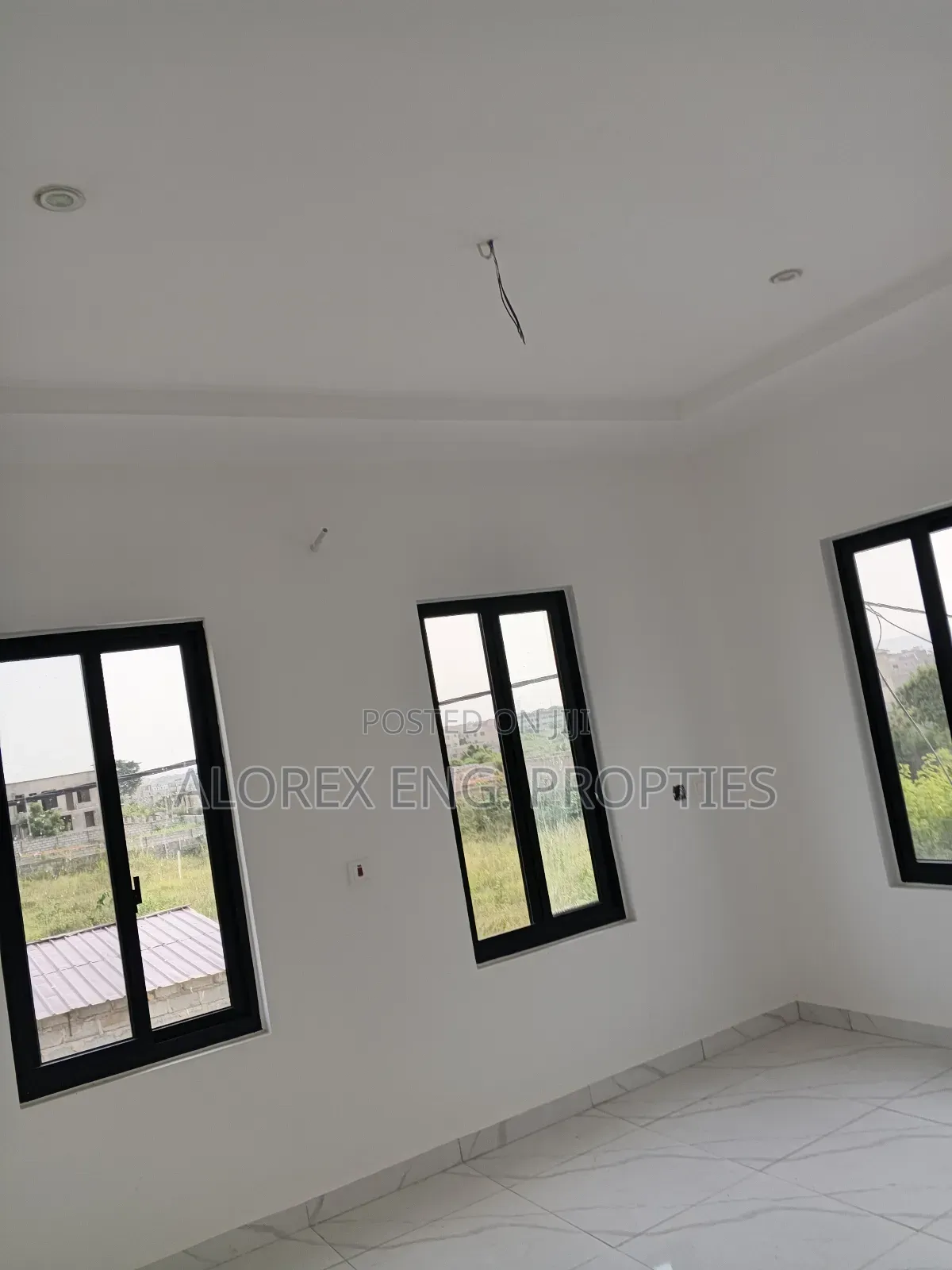 2bdrm House in Oyarifa $90,000 for sale