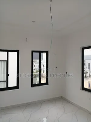 2bdrm House in Oyarifa $90,000 for sale
