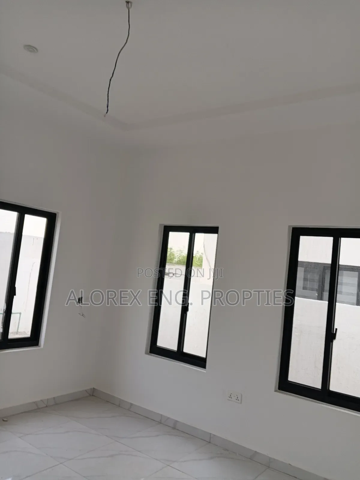 2bdrm House in Oyarifa $90,000 for sale
