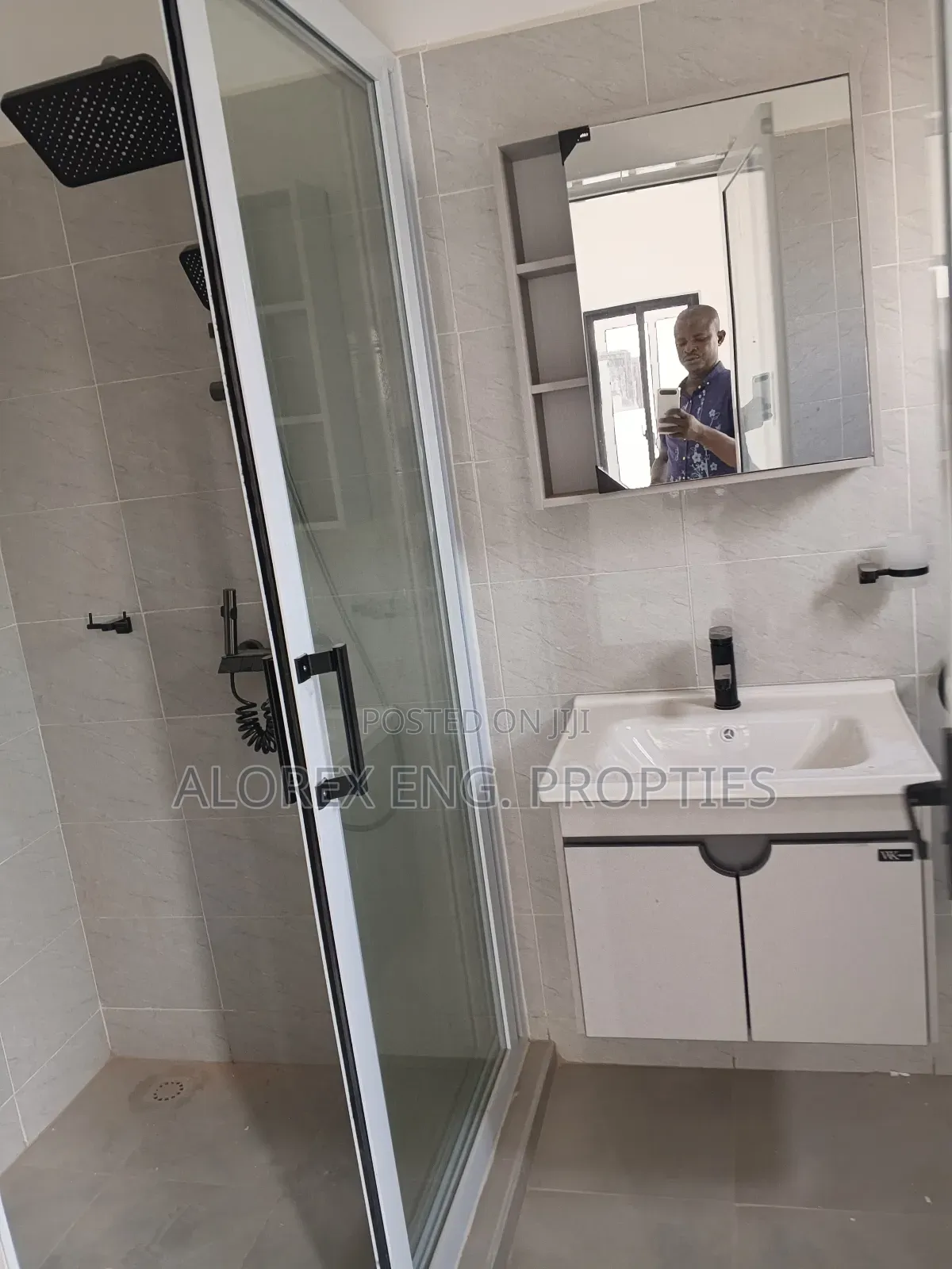 2bdrm House in Oyarifa $90,000 for sale