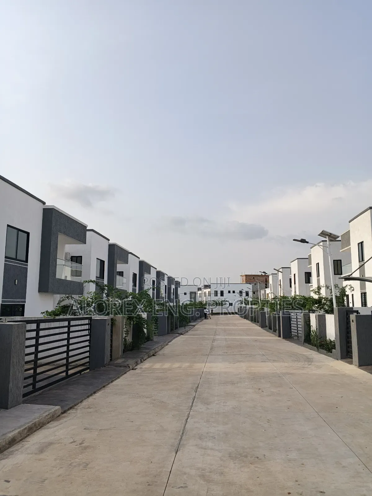 2bdrm House in Oyarifa $90,000 for sale
