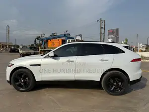 Jaguar F-Pace 25t AWD 2020 White