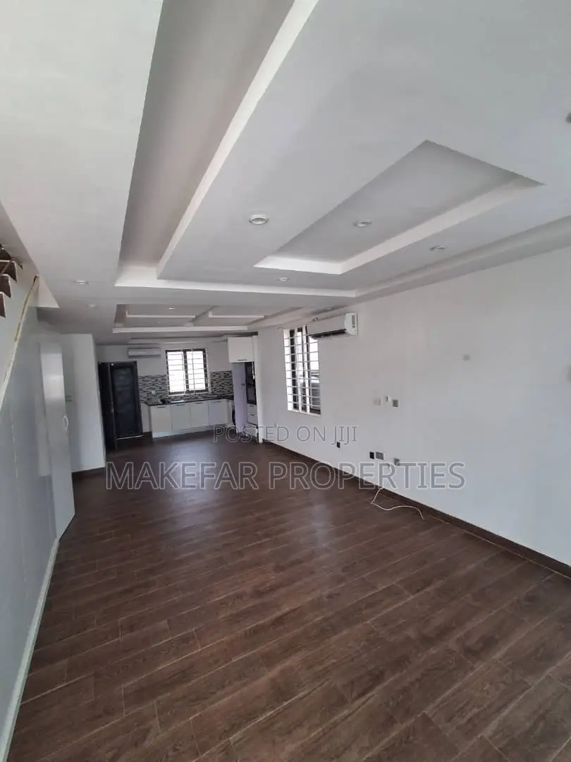 3bdrm House in School Junction for rent