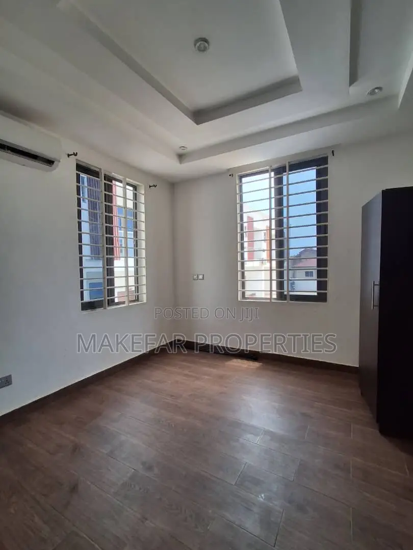 3bdrm House in School Junction for rent