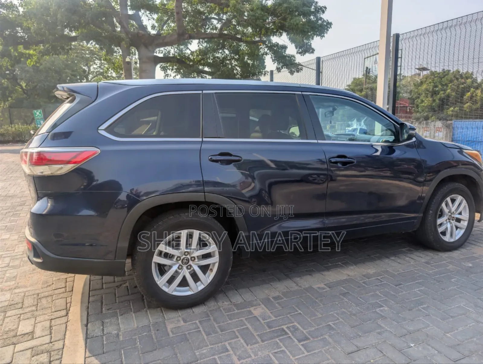 Toyota Highlander LE 4x2 (2.7L 4cyl 6A) 2016 Blue