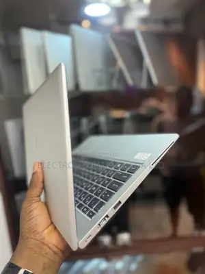 Laptop HP EliteBook 640 G10 16GB AMD Ryzen 5 SSD 256GB