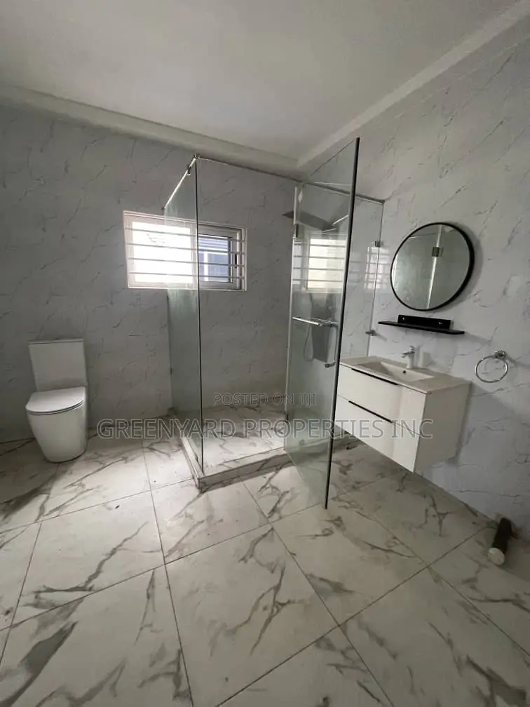4bdrm House in Lakeside Estate, Ashaley Botwe for rent