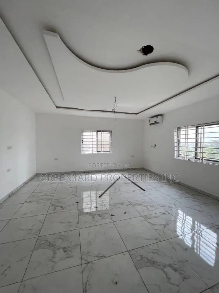 4bdrm House in Lakeside Estate, Ashaley Botwe for rent
