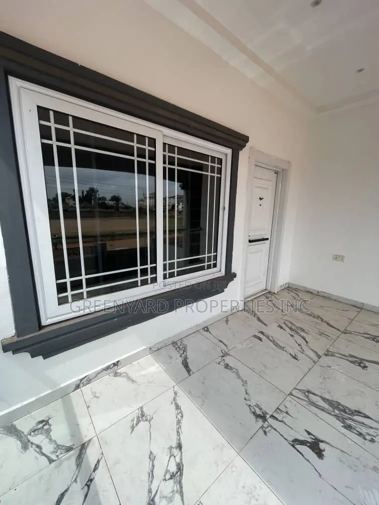 4bdrm House in Lakeside Estate, Ashaley Botwe for rent