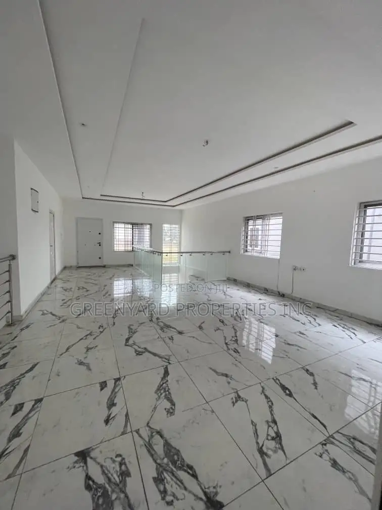 4bdrm House in Lakeside Estate, Ashaley Botwe for rent