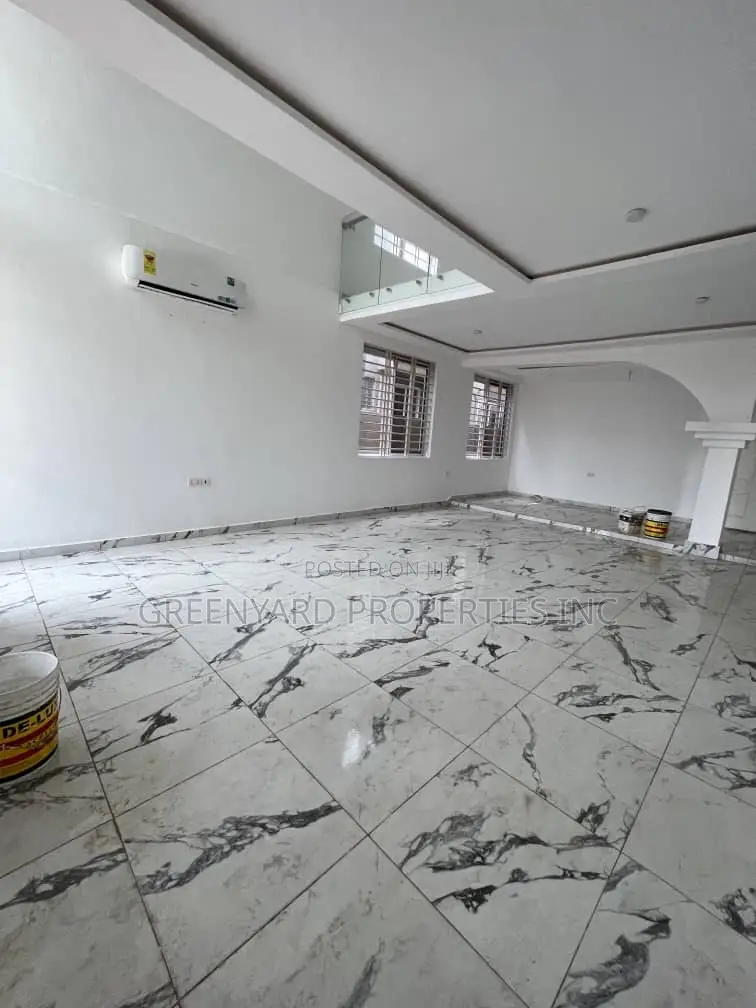 4bdrm House in Lakeside Estate, Ashaley Botwe for rent