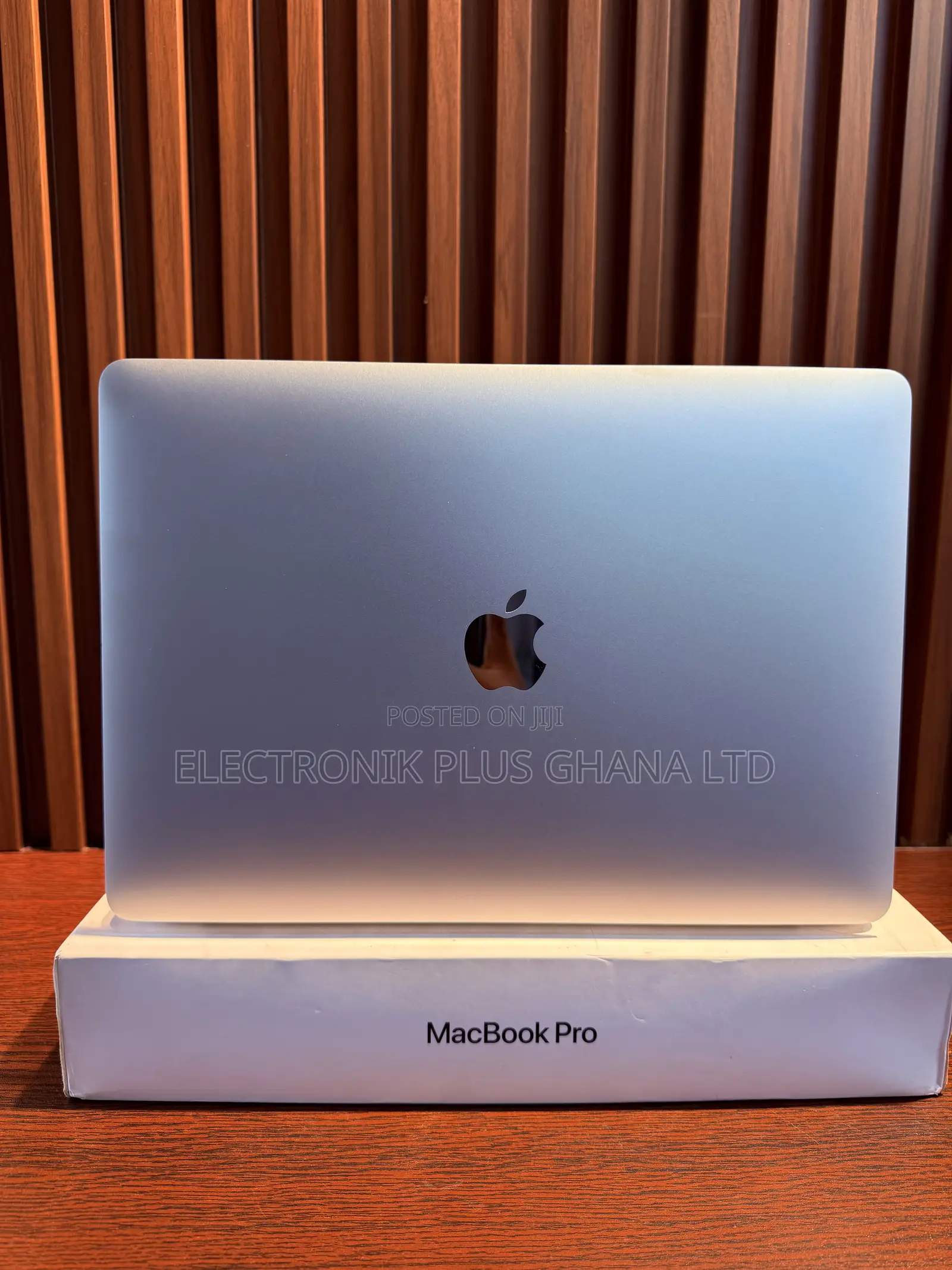 Laptop Apple MacBook Pro 2020 M1 8GB Apple M1 Pro SSD 256GB