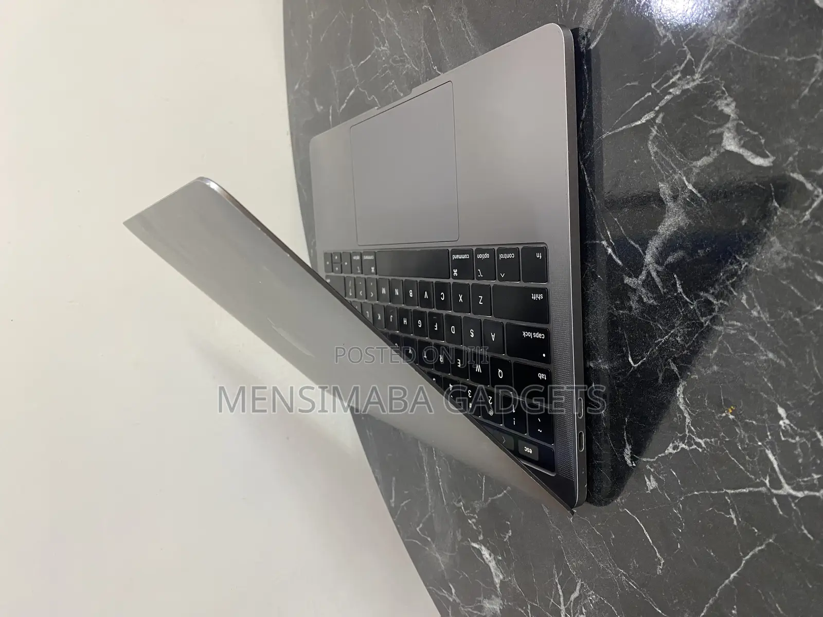 Laptop Apple MacBook 2018 16GB Intel Core i5 SSD 256GB