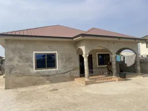 3bdrm House in Adade, Kasoa for rent