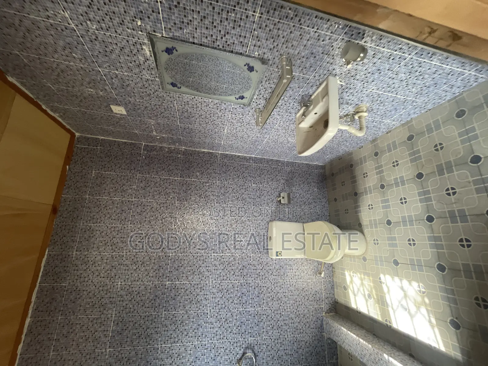 3bdrm House in Adade, Kasoa for rent