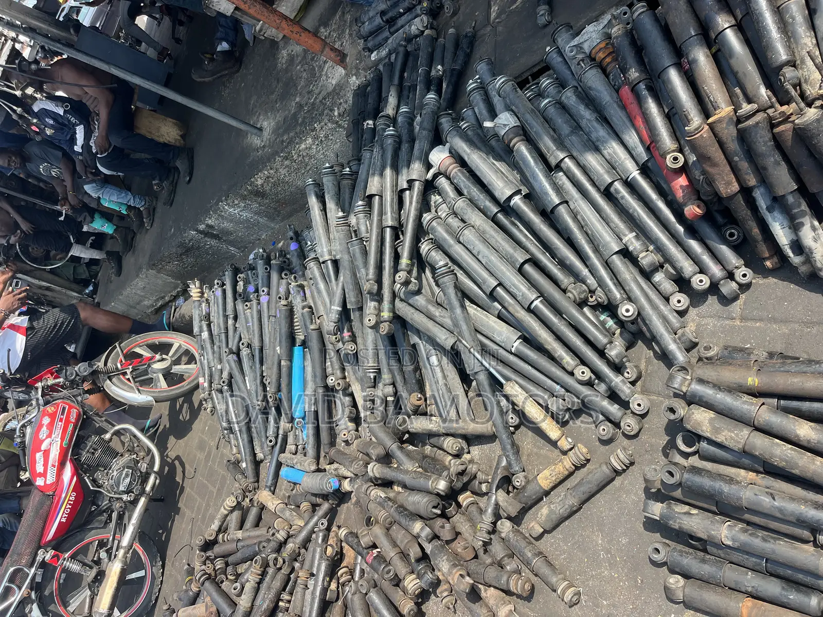 All Kinds of Back Shocks Toyota Voxy,Yaris and Vits Matis3 ,Available