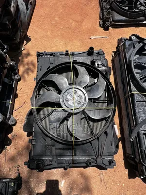 Benz C250 Radiator Tank