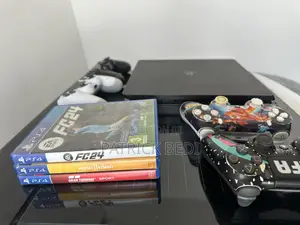 Play Station 4 Slim (Ps4 4