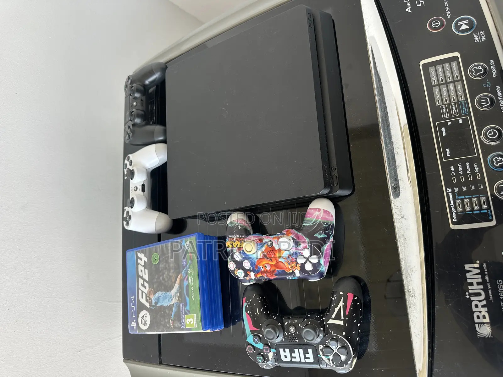 Play Station 4 Slim (Ps4 4