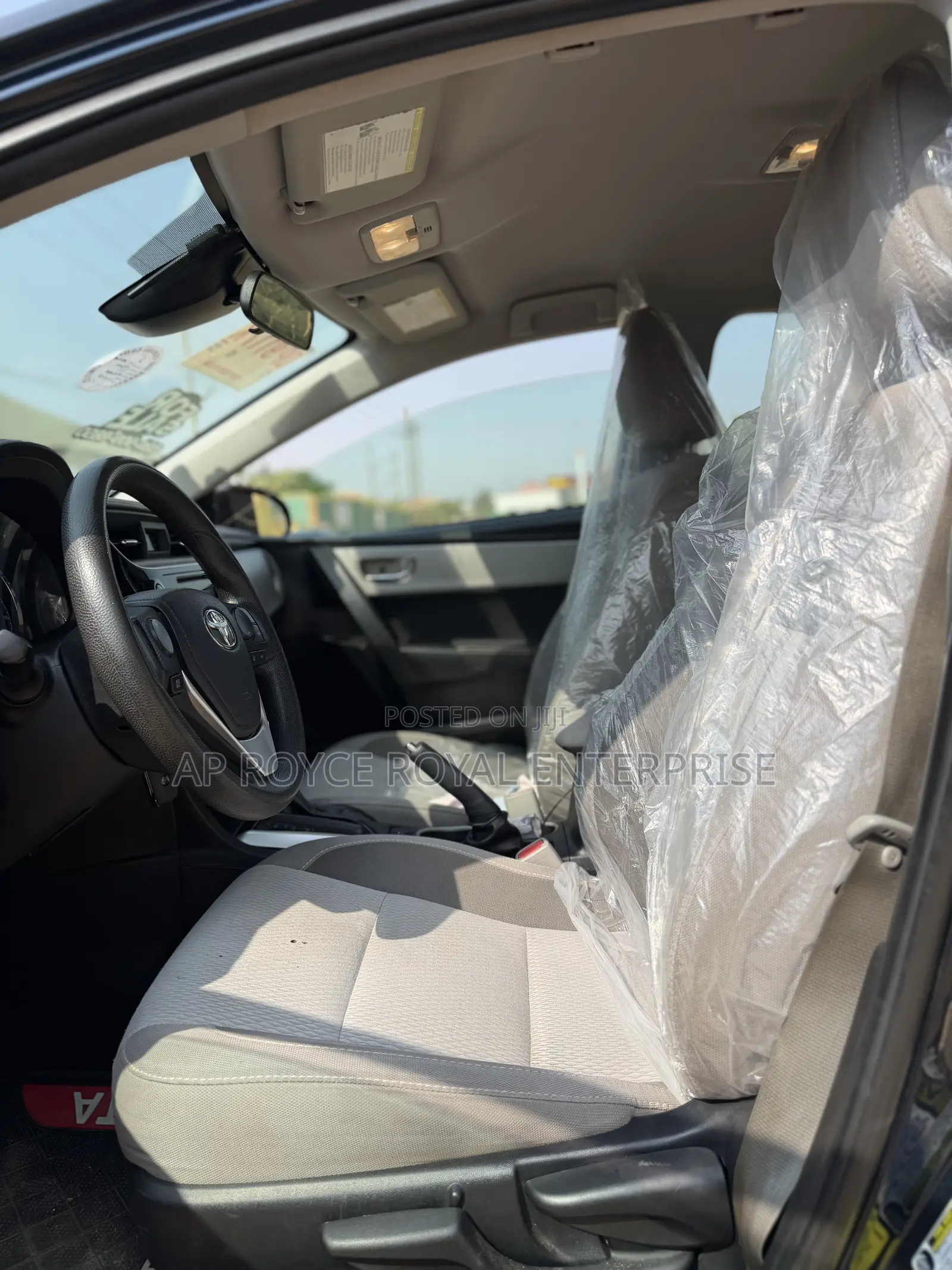 Toyota Corolla LE (1.8L 4cyl 2A) 2018 Blue