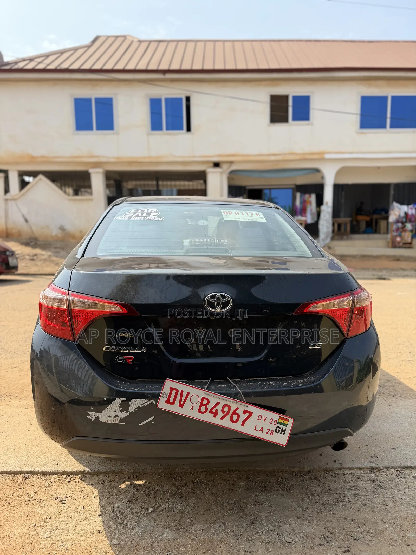 Toyota Corolla LE (1.8L 4cyl 2A) 2018 Blue