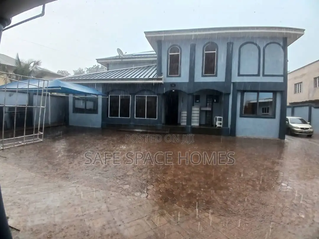 Furnished 18bdrm Block of Flats in New Site for rent
