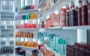 Cosmetic Shop Attendant Needed for Urgent Employment