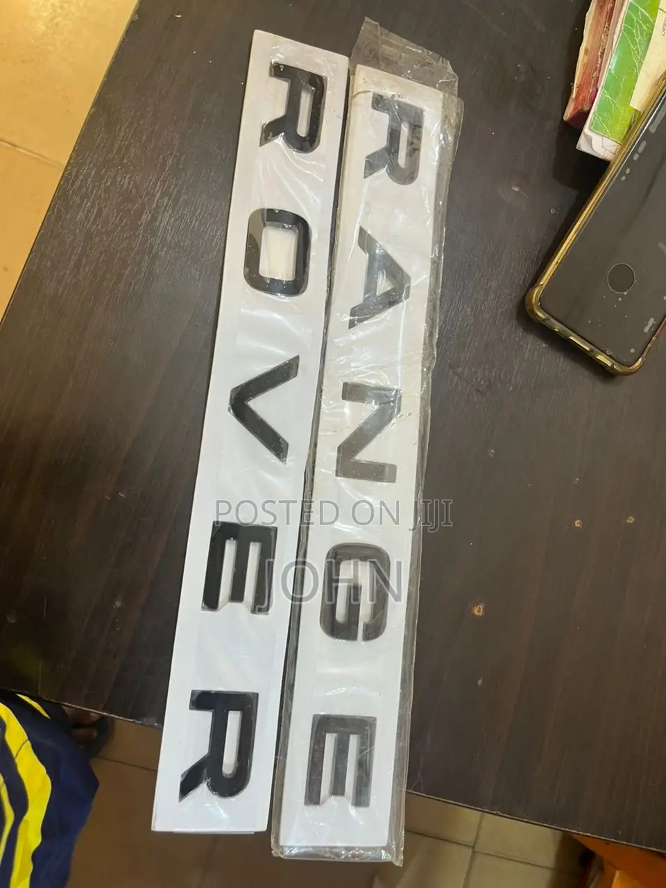 Range Rover Writing