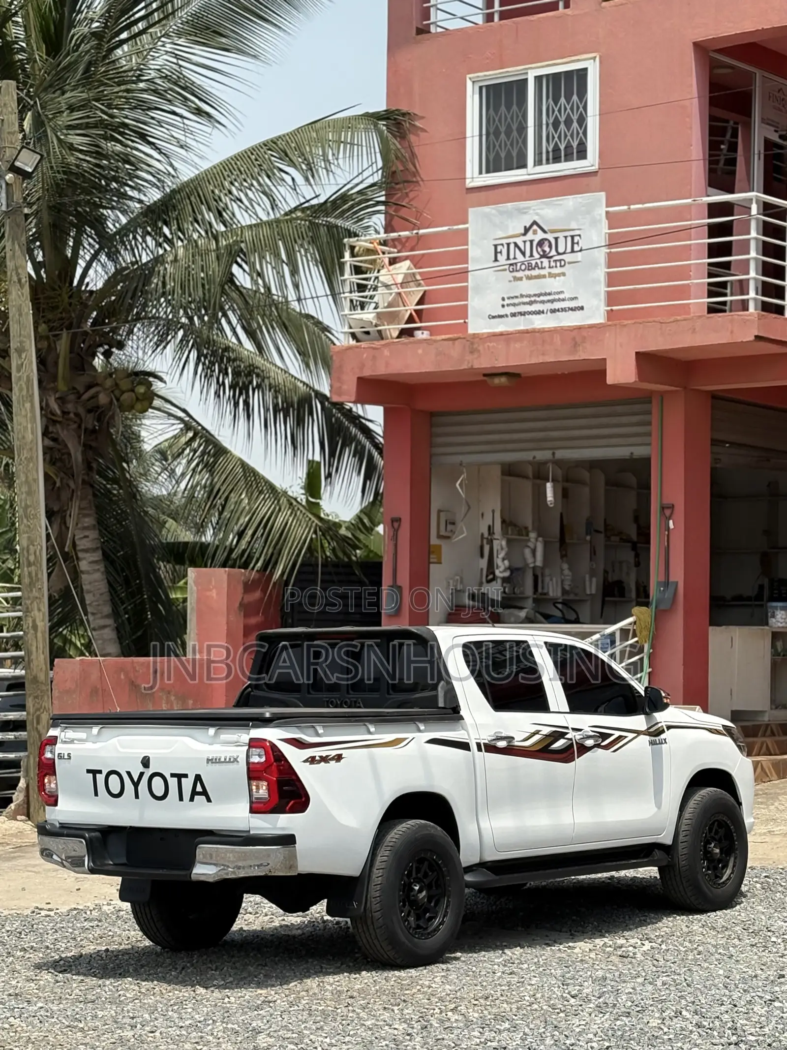 Toyota Hilux 2018 White