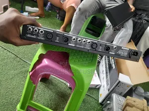 Behringer Composer Pro