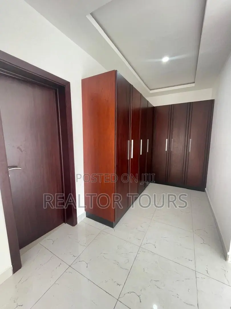 4bdrm House in East Legon for sale