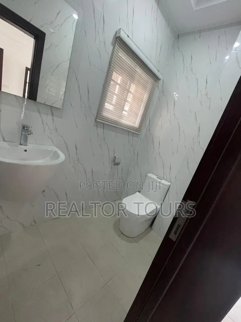 4bdrm House in East Legon for sale