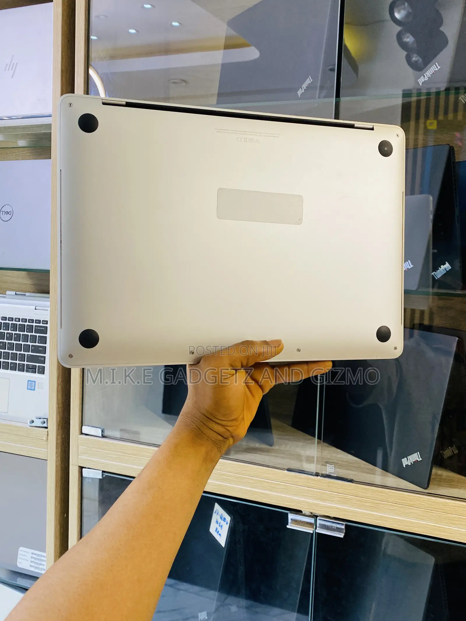 Laptop Apple MacBook 2020 8GB Intel Core i5 SSD 256GB