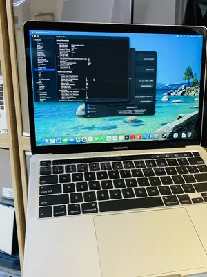 Laptop Apple MacBook 2020 8GB Intel Core i5 SSD 256GB