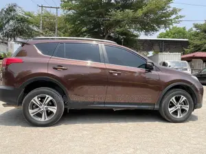 Toyota RAV4 2015 Brown