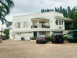5bdrm House in Roman Ridge, Shopping Arcade Area for rent