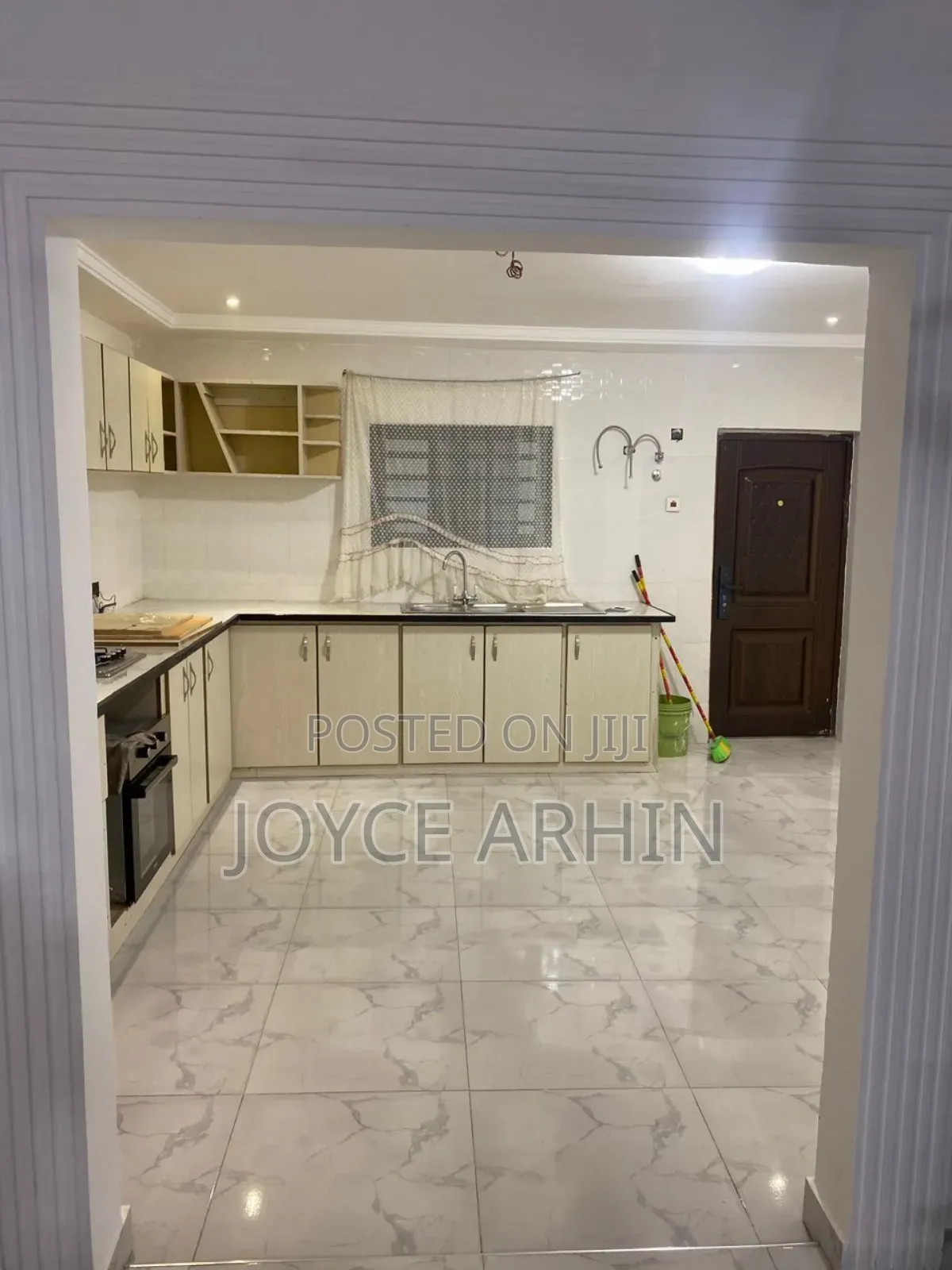 Lands And Houses Available For Sale
