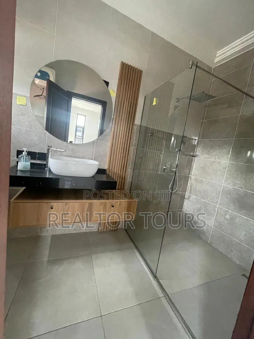 4bdrm House in East Legon for sale