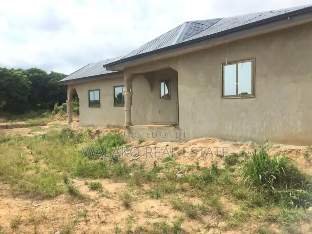 3bdrm House in Amasaman for sale