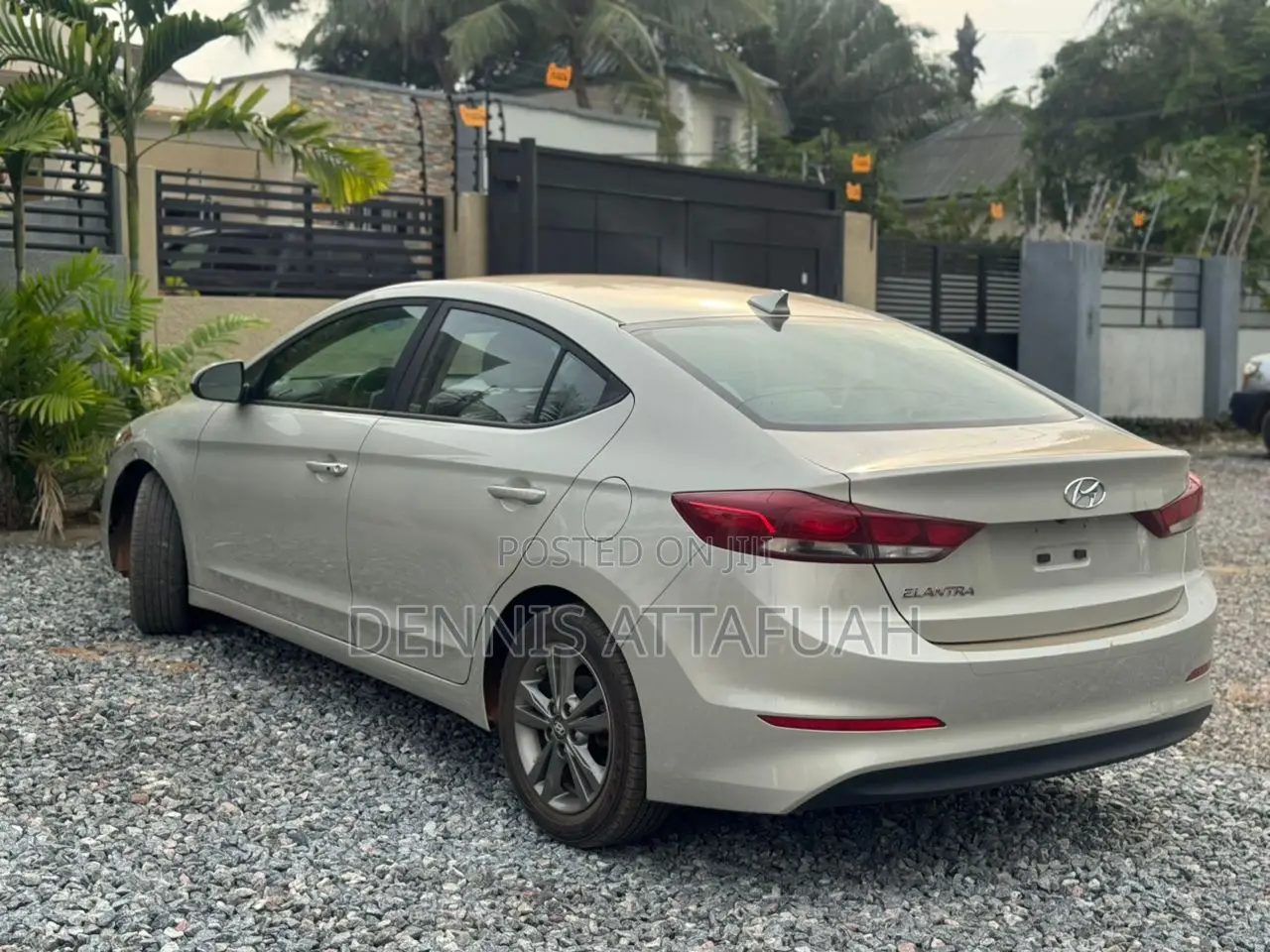 Hyundai Elantra SEL 2018 Gold