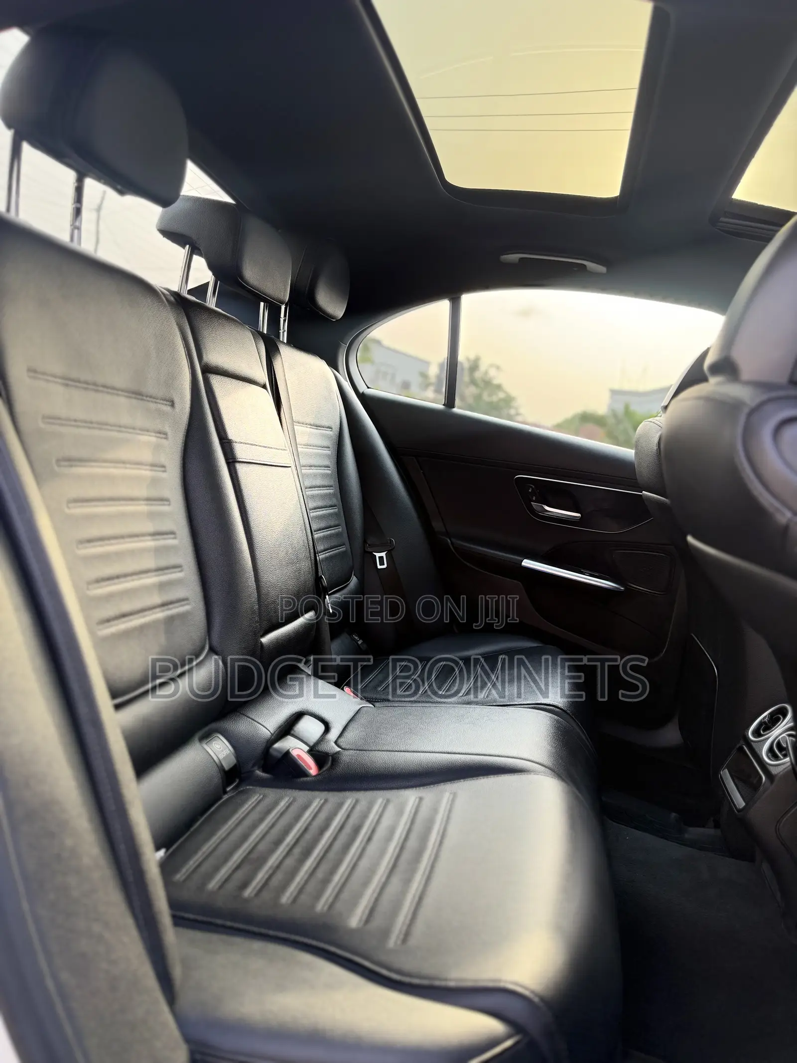 Mercedes-Benz C300 2022 White