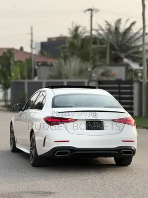 Mercedes-Benz C300 2022 White